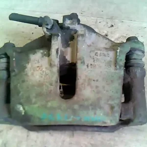 SUZUKI WagonR+ Jobb első féknyereg munkahengerrel bontott alkatrész Kedvezményes ár