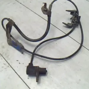 Biztonságos fizetés TOYOTA AVENSIS 01-03 Első abs jeladóbontott alkatrész