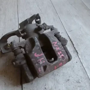 Azonnali szállítás TOYOTA Auris 2007.03.01-2010.02.28 Jobb hátsó féknyereg munkahengerrel 2.0d bontott alkatrész