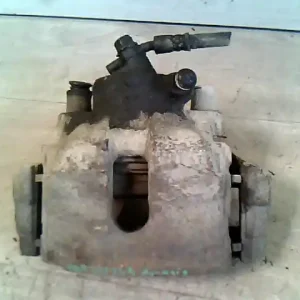 TOYOTA AVENSIS 97-00 Bal első féknyereg munkahengerrel 1.8 i bontott alkatrész Kiárusítás