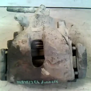 TOYOTA AVENSIS 97-00 Jobb első féknyereg munkahengerrel 1.8 i bontott alkatrész Biztonságos fizetés