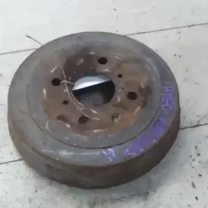 Vedd meg online TOYOTA Aygo 2005.07.01-2008.12.31 Hátsó fékdob bontott alkatrész