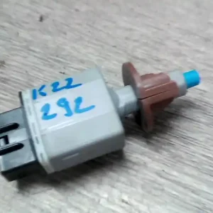 Biztonságos fizetés TOYOTA C-HR 16.09.01-19.09.30 Féklámpa pedál kapcsoló bontott alkatrész