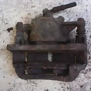 Ajánlat TOYOTA CARINA E 92.04-97.07 Jobb első féknyereg munkahengerrel bontott alkatrész