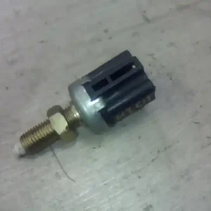 Akciós ár TOYOTA COROLLA 97.05-99.09 Féklámpa pedál kapcsoló bontott alkatrész