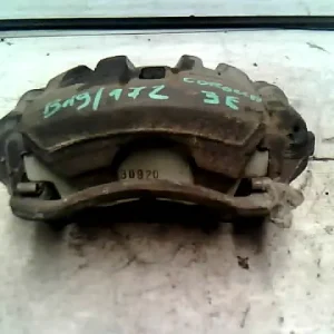 Outlet TOYOTA COROLLA AE/EE 92.05-97.04 Jobb első féknyereg munkahengerrel bontott alkatrész