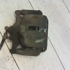 Olcsó TOYOTA COROLLA AE/EE 92.05-97.04 Jobb első féknyereg munkahengerrel 1.3ibontott alkatrész