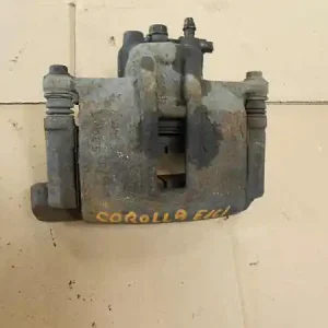 TOYOTA COROLLA E120 04.06-07.01 Bal első féknyereg munkahengerrel bontott alkatrész Akció