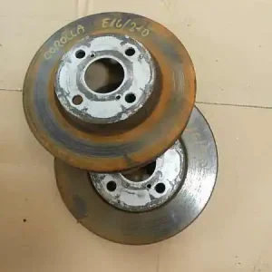 TOYOTA COROLLA E120 04.06-07.01 Első féktárcsa bontott alkatrész Árcsökkenés