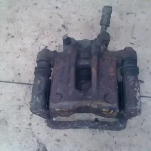 Prémium TOYOTA COROLLA E120 04.06-07.01 Jobb hátsó féknyereg munkahengerrel2.0d kombi bontott alkatrész