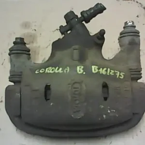 Ingyenes szállítás TOYOTA COROLLA E80 83.05-87.04 Bal első féknyereg munkahengerrel bontott alkatrész