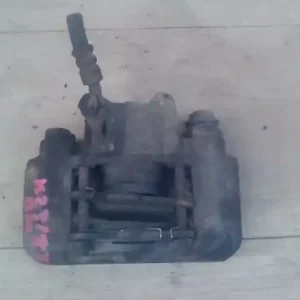 TOYOTA Corolla Verso 02.01.01-04.05.31 Bal hátsó féknyereg munkahengerrel 2.0d4d bontott alkatrész Olcsóbb