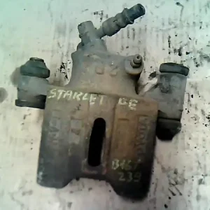 TOYOTA STARLET Bal első féknyereg munkahengerrel bontott alkatrész Végkiárusítás