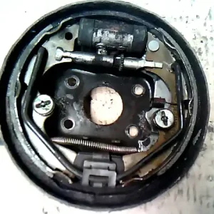 TOYOTA STARLET Bal hátsó fék alaplapbontott alkatrész Vásárlói kedvenc