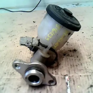 TOYOTA STARLET Főfékhenger bontott alkatrész Vedd meg most