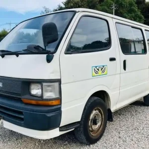 Azonnal elérhető TOYOTA HIACE 89-95 Bal első féknyereg munkahengerrel bontott alkatrész