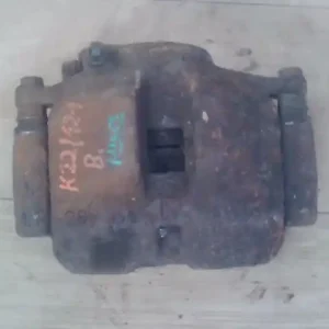 Csak ma TOYOTA HIACE 95- Bal első féknyereg munkahengerrel 2.5d bontott alkatrész