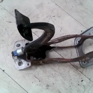 Gyors szállítás TOYOTA HIACE 95- Fékpedál bontott alkatrész