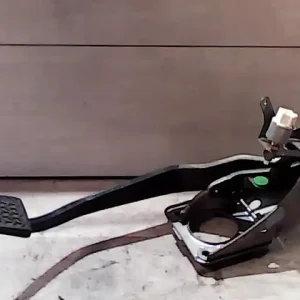 TOYOTA YARIS Fékpedál bontott alkatrész Kihagyhatatlan ajánlat