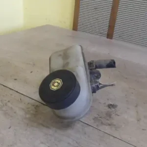 Kedvezményes ár TOYOTA YARIS 99.04-05.09 Főfékhenger 1.0 i bontott alkatrész