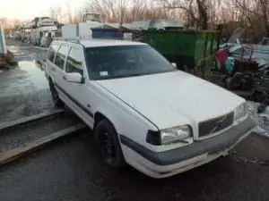 VOLVO 850 Bal első féknyereg munkahengerrel bontott alkatrész Szuper akció