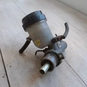 Legnépszerűbb VOLVO V40 Főfékhenger 1.6i bontott alkatrész