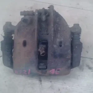 Ajánlat VOLVO V40 Jobb első féknyereg munkahengerrel 2.0i bontott alkatrész