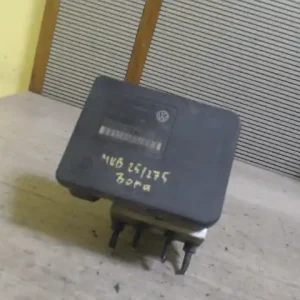 Különleges ajánlat VW BORA Abs kockabontott alkatrész