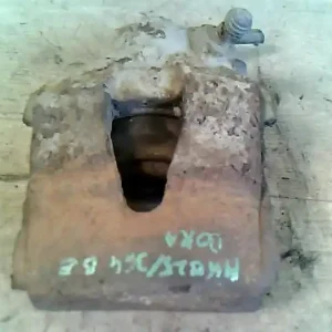 Biztonságos fizetés VW BORA Bal első féknyereg munkahengerrel 1.6 i bontott alkatrész