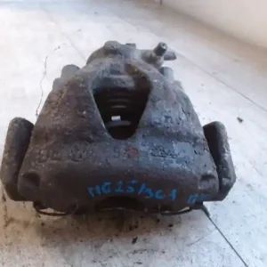 Legkelendőbb VW BORA Bal első féknyereg munkahengerrel 2.3i bontott alkatrész