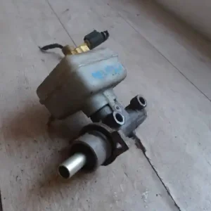 VW BORA Főfékhenger 2.3i bontott alkatrész Szuper ajánlat