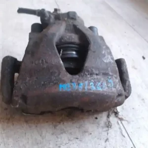 Csak ma VW BORA Jobb első féknyereg munkahengerrel 2.3i bontott alkatrész