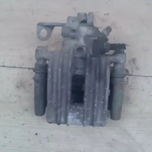 VW BORA Jobb hátsó féknyereg munkahengerrel 1.6i,4 ajtós bontott alkatrész Biztonságos vásárlás