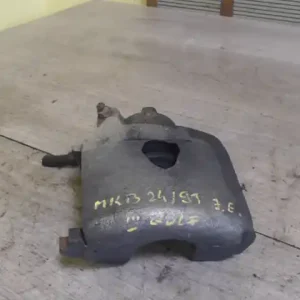 Bestseller VW GOLF III. Jobb első féknyereg munkahengerrel 1.4 i bontott alkatrész