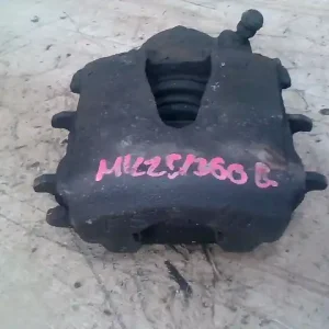 Utolsó esély VW GOLF IV. Bal első féknyereg munkahengerrel 1.4i bontott alkatrész