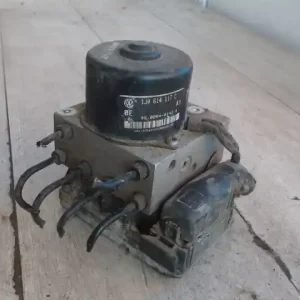 VW GOLF IV. Abs kocka1.6i bontott alkatrész Vedd meg online