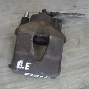 VW GOLF IV. Bal első féknyereg munkahengerrel 1.8ibontott alkatrész Ne maradj le