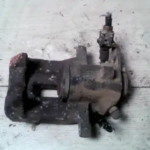 Kihagyhatatlan ajánlat VW GOLF IV. Bal hátsó féknyereg munkahengerrel bontott alkatrész