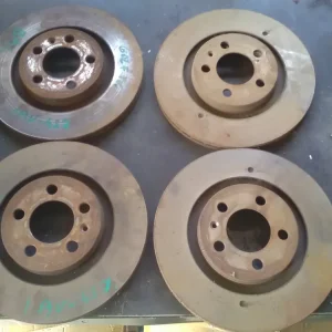 VW GOLF IV. Első féktárcsabontott alkatrész Biztonságos vásárlás