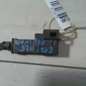 VW GOLF IV. Féklámpa pedál kapcsoló bontott alkatrész Különleges ajánlat