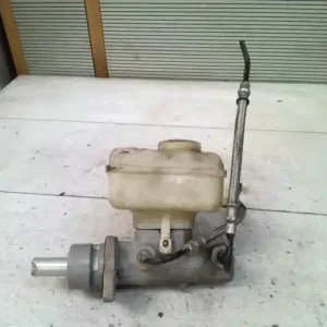 Korlátozott ajánlat VW GOLF IV. Főfékhenger tartállyal, kupak nélkül,1.4i bontott alkatrész