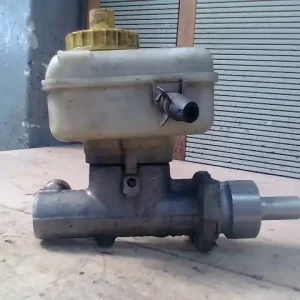 Csak ma VW GOLF IV. Főfékhenger 1.4i bontott alkatrész