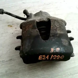 VW GOLF IV. Jobb első féknyereg munkahengerrel 1.9tdi bontott alkatrész Biztonságos vásárlás