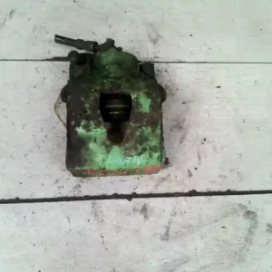 Alacsony ár VW GOLF IV. Jobb első féknyereg munkahengerrel 1.4i bontott alkatrész