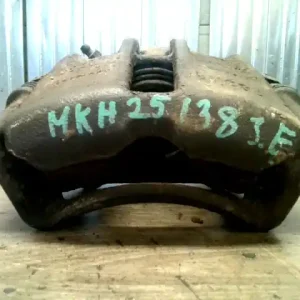 VW GOLF IV. Cabrio Jobb első féknyereg munkahengerrel cabrio bontott alkatrész Bestseller