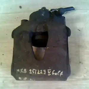 VW Golf V. 2003.10 - 2008.09 Bal első féknyereg munkahengerrel 1.6 i bontott alkatrész Rendeld meg most