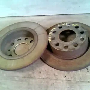 VW Golf V. 2003.10 - 2008.09 Hátsó pár féktárcsa 1.6 i, 5 ajtós bontott alkatrész Nézd meg most