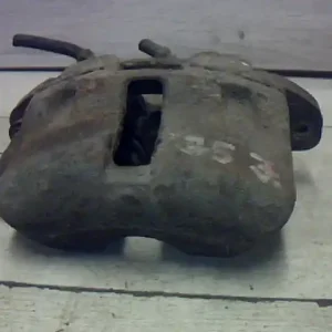 VW LT28 Jobb első féknyereg munkahengerrel bontott alkatrész Akciós ár