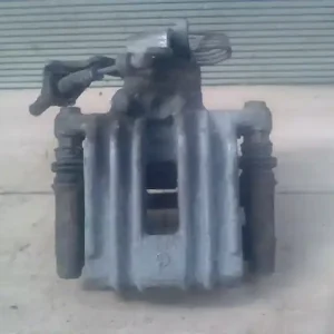 Szezonális akció VW PASSAT 00.11-05.02 B5.5 Jobb hátsó féknyereg munkahengerrel 1.9tdi,kombi bontott alkatrész