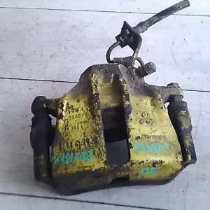 Bestseller VW PASSAT 93-96 Bal első féknyereg munkahengerrel bontott alkatrész